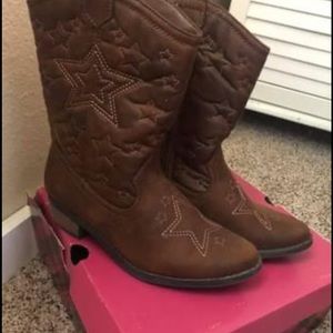 New Never Worn Big Girls Sz 2 Arizona Boots